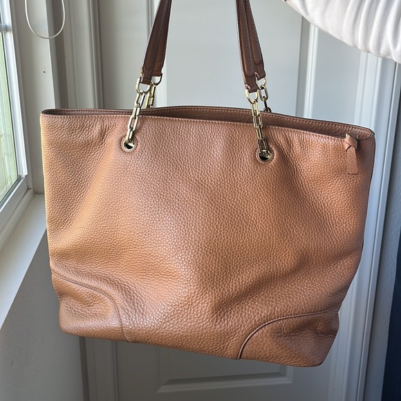 Tory Burch Marsden Pebbled Leather Tote - Picture 2 of 6